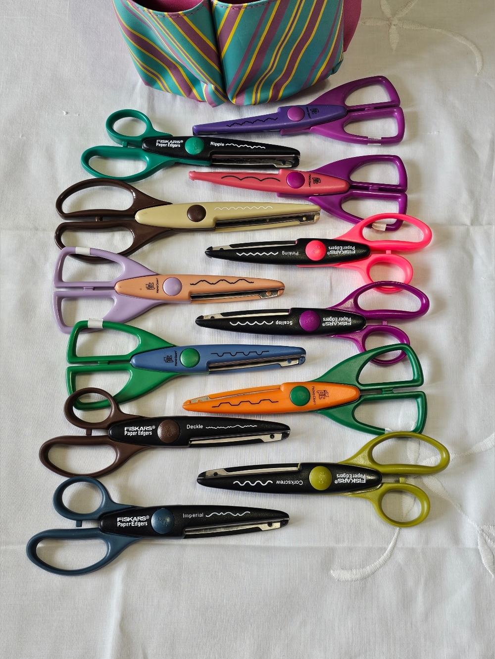 Craft Caddy with 12 Decorative Edge Scissors Set - Picture 3 of 9